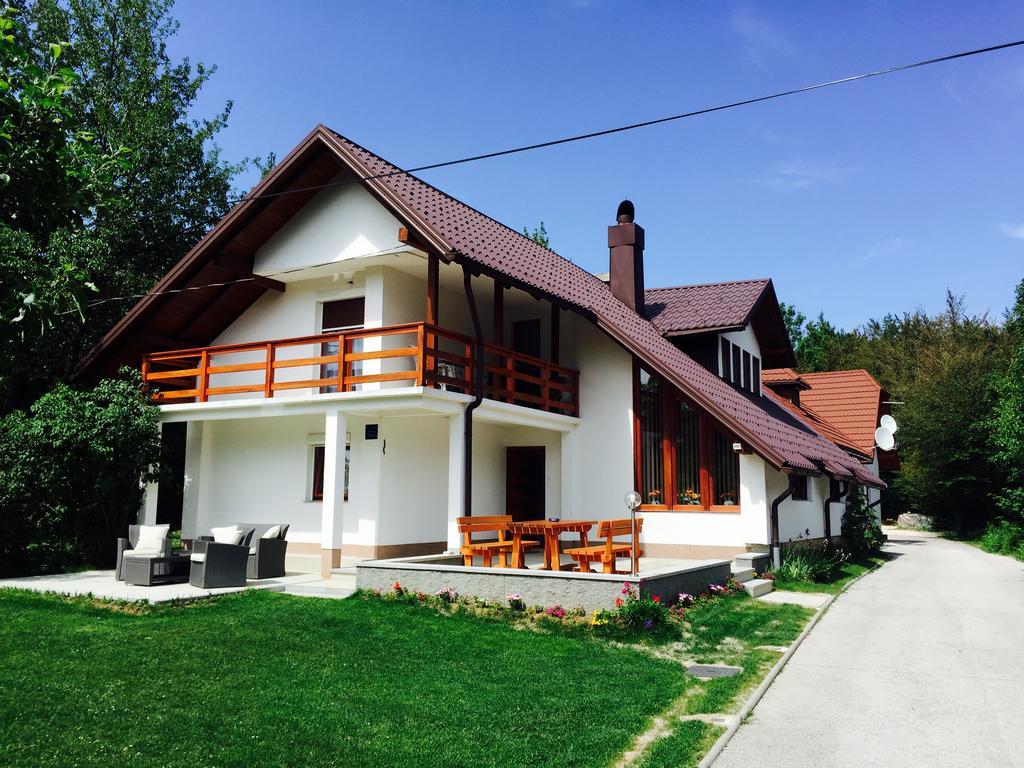 House Samardzic Hotel Jezerce Luaran gambar
