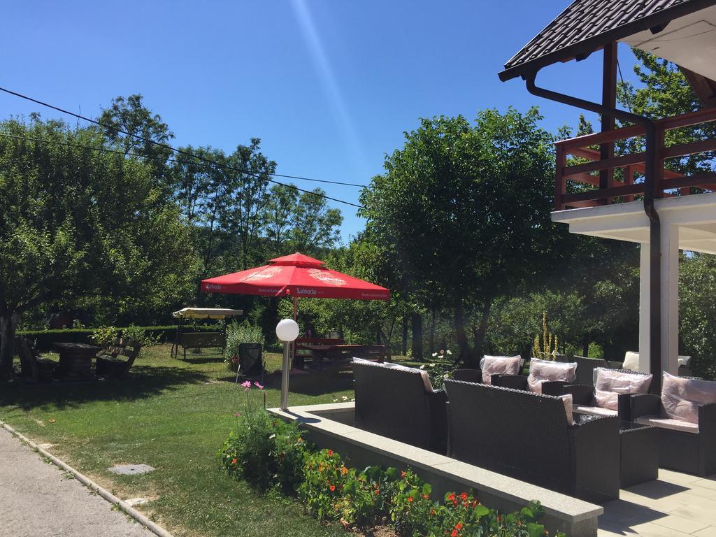 House Samardzic Hotel Jezerce Luaran gambar