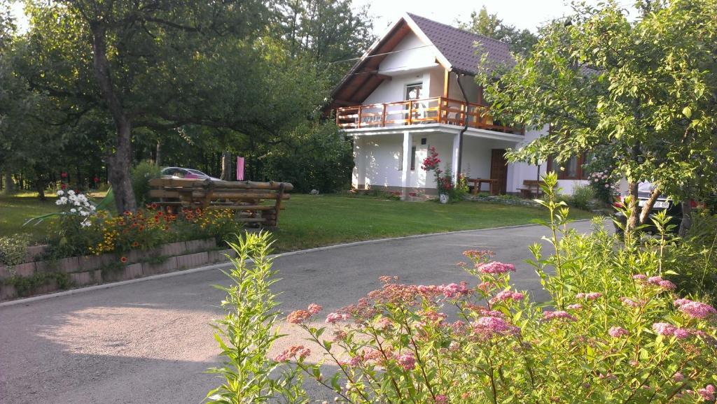 House Samardzic Hotel Jezerce Luaran gambar